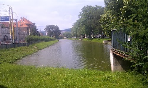Farebné loďky